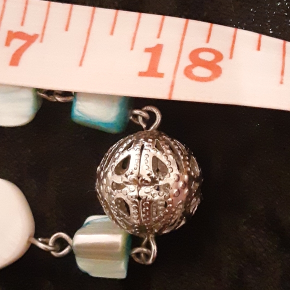 2 long statement necklaces - Picture 5 of 5